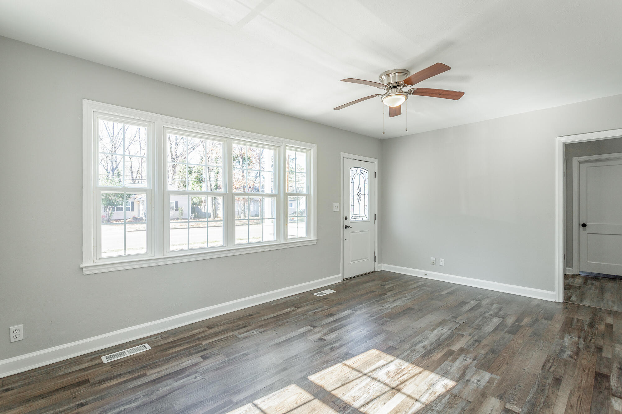 656 North Moore Road Chattanooga, TN 37411 - Photo 8 of 39 656 N Moore Rd. HD-3