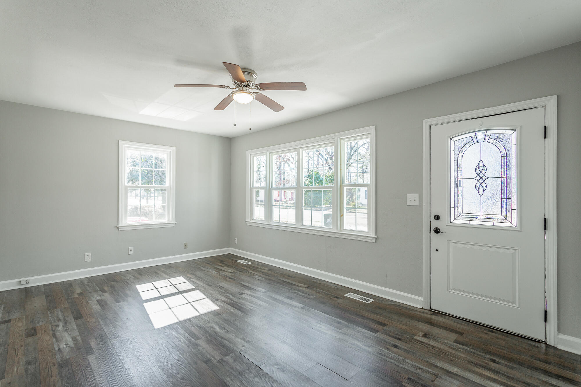 656 North Moore Road Chattanooga, TN 37411 - Photo 9 of 39 656 N Moore Rd. HD-4