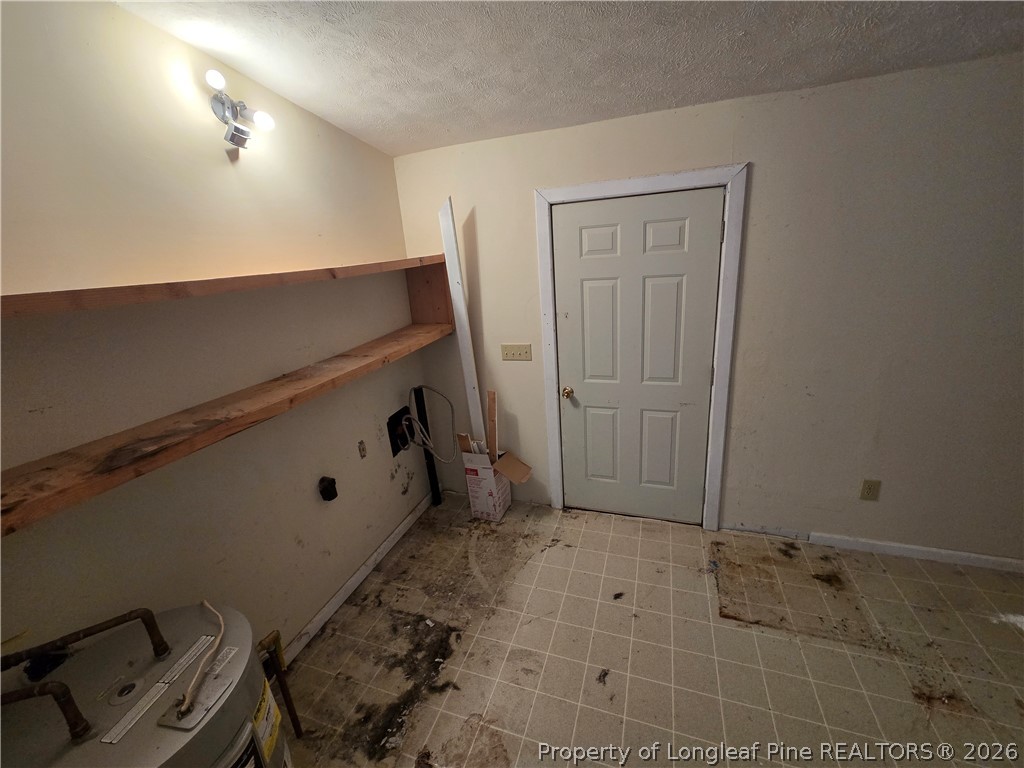 5076 Sanderosa Road Fayetteville, NC 28312 - Photo 38 of 40 laundry