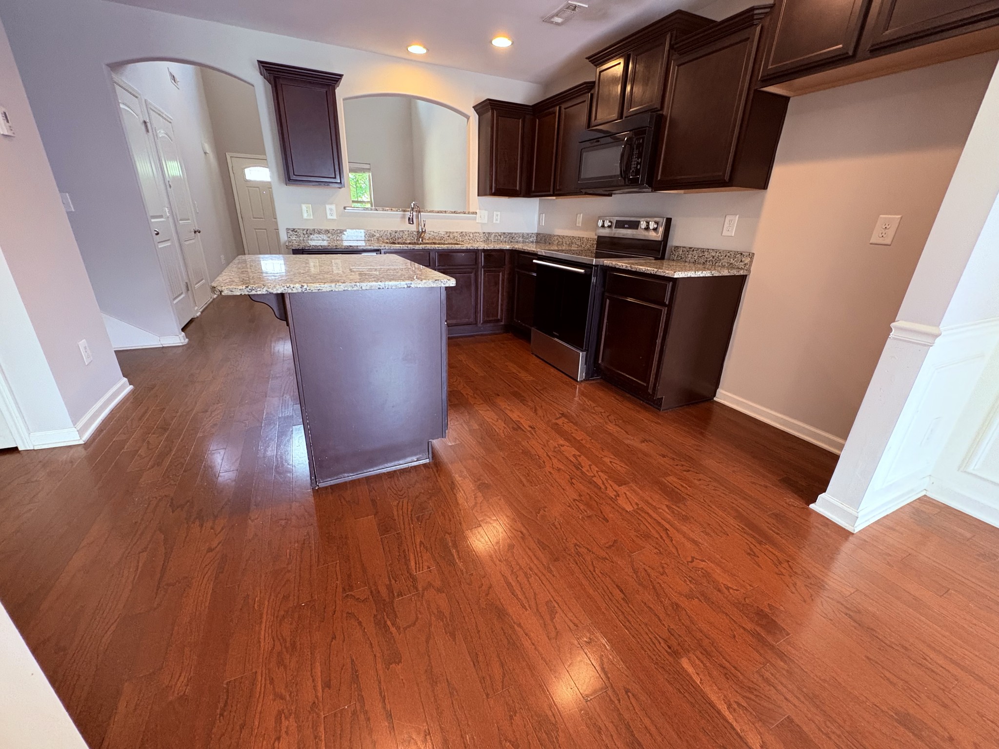 175 Saxony Way Gallatin, TN 37066 - Photo 7 of 32