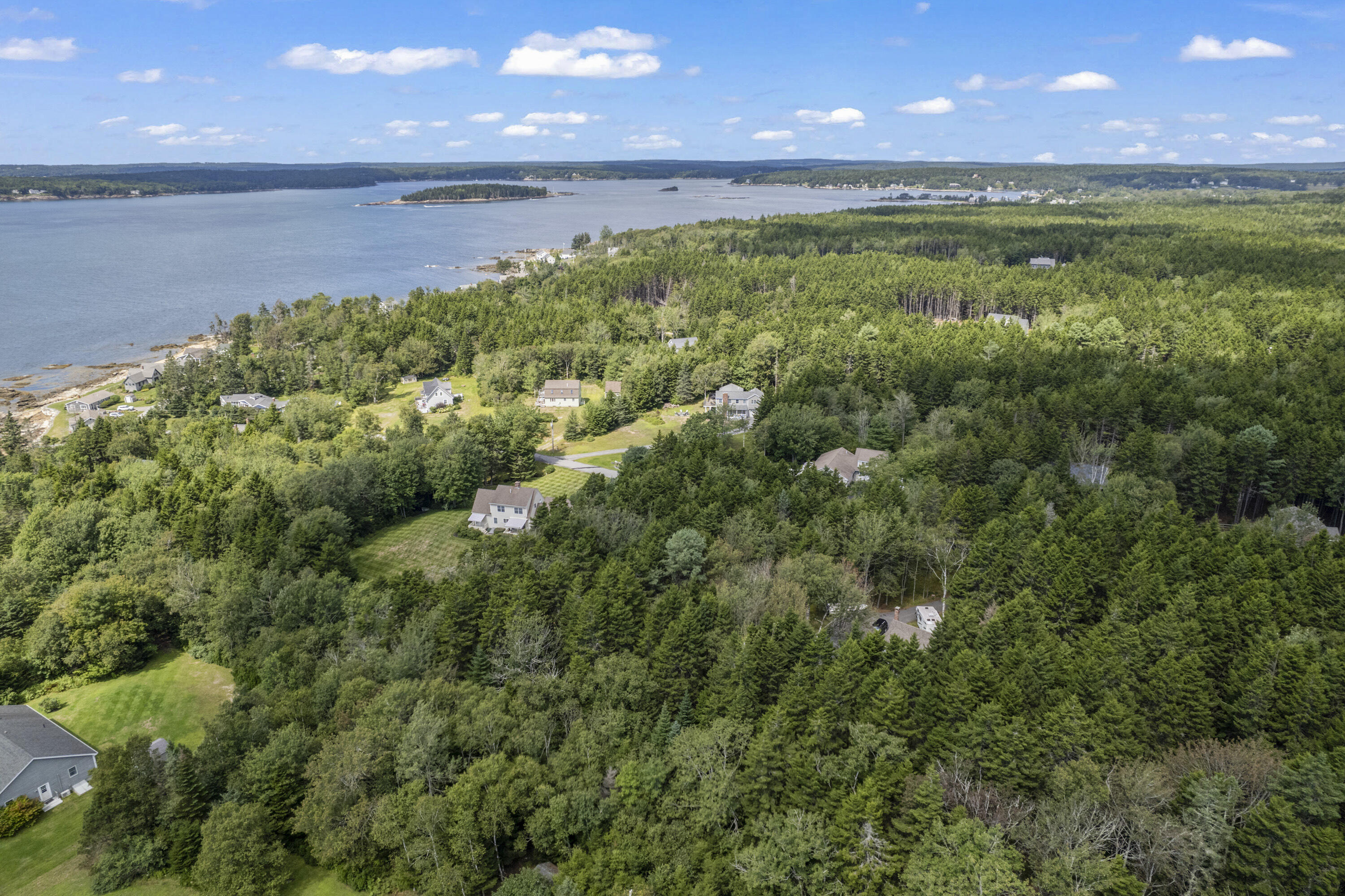 27 Tispaquin Trail New Harbor, ME 04554 - Photo 9 of 18 27 Tispaquin Trail_106