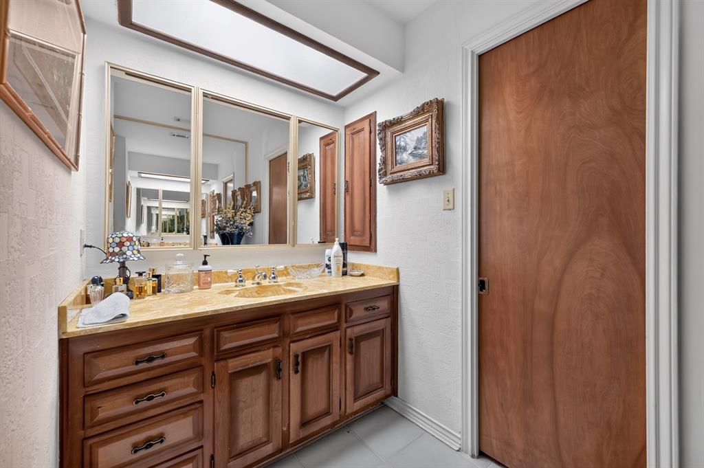 7044 Comanche Trail Austin, TX 78732 - Photo 22 of 33