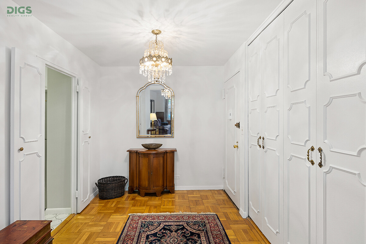251 East 51st Street, Unit 3B Manhattan, NY 10022 - Photo 4 of 8
