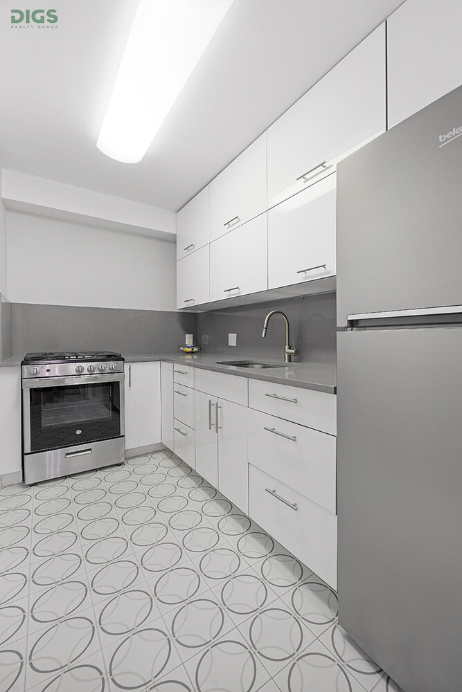 251 East 51st Street, Unit 3B Manhattan, NY 10022 - Photo 6 of 8