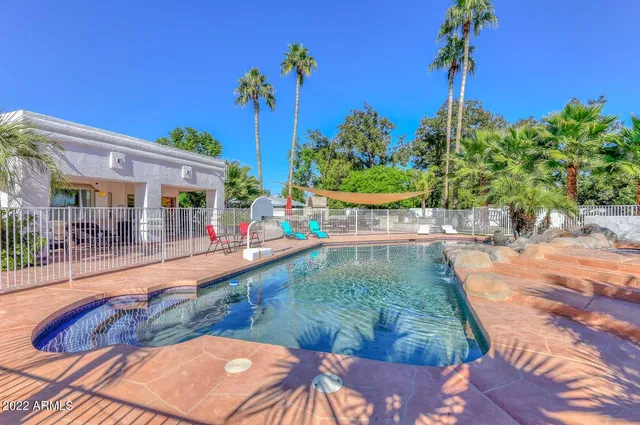 $8,500 | 5237 North 106th Avenue, Glendale, AZ 85307