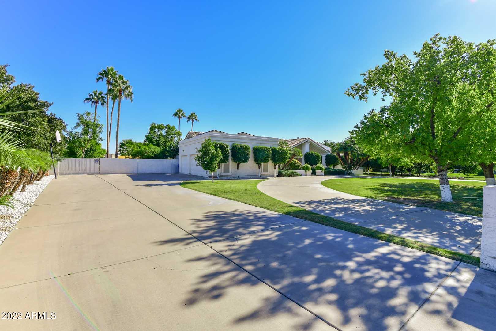 5237 North 106th Avenue Glendale, AZ 85307 - Photo 63 of 75 Side Garage