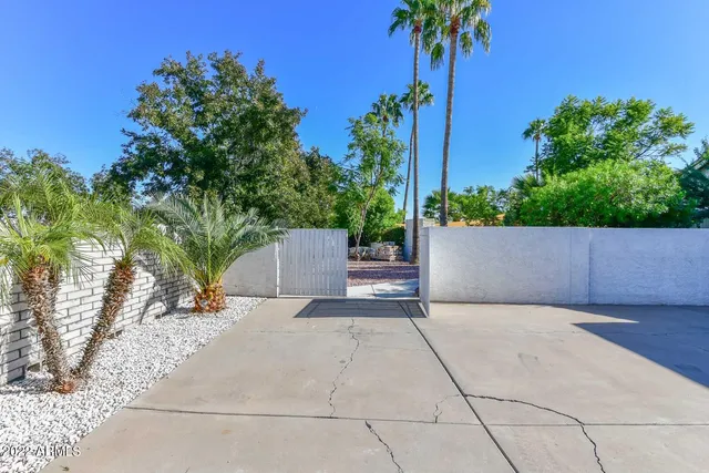 $8,500 | 5237 North 106th Avenue, Glendale, AZ 85307