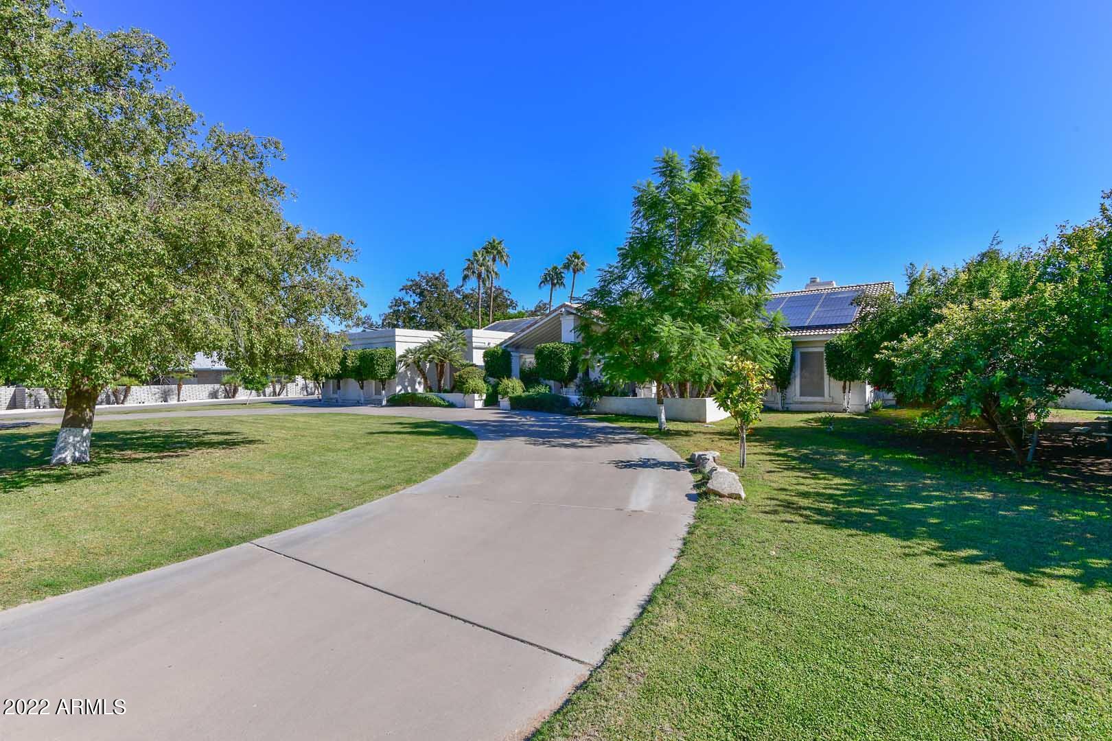 5237 North 106th Avenue Glendale, AZ 85307 - Photo 71 of 75 Circular Driveway