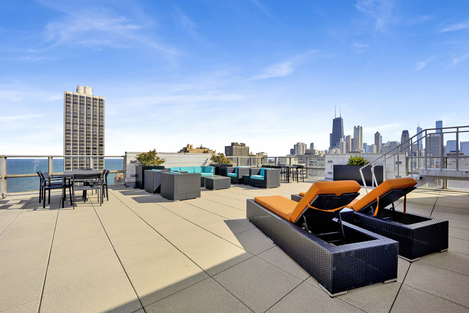 1555 North Dearborn Parkway, Unit 8C Chicago, IL 60610 - Photo 11 of 20 a outdoor space with patio furniture