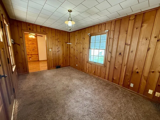 $147,900 | 705 Carver Street North, Winthrop, MN 55396