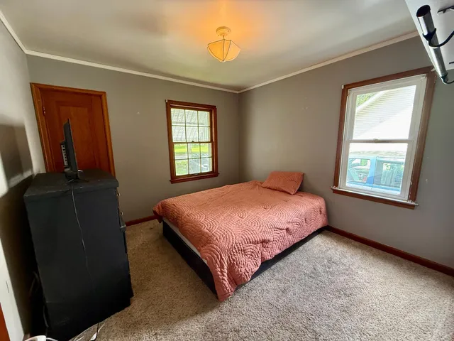 $147,900 | 705 Carver Street North, Winthrop, MN 55396