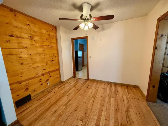 $147,900 | 705 Carver Street North, Winthrop, MN 55396