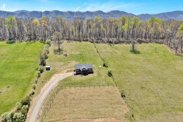 $599,950 | 8350 Newport Road, Catawba, VA 24070