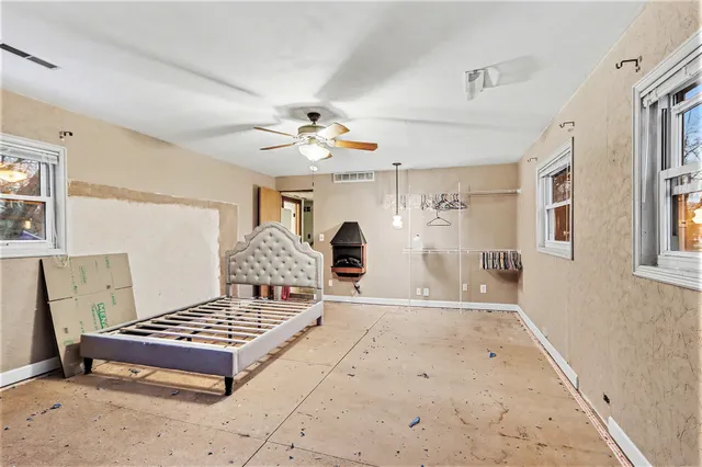 $149,900 | 403 Keyes Drive, Parchment, MI 49004