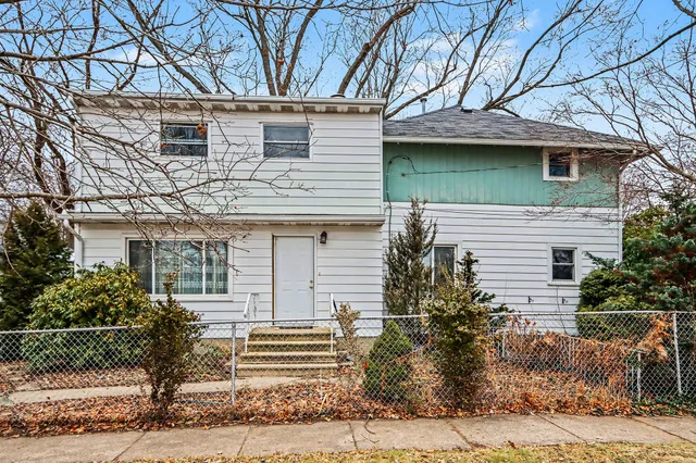 $149,900 | 403 Keyes Drive, Parchment, MI 49004