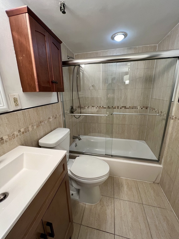 242 Beacon Street, Unit 2 Boston, MA 02116 - Photo 8 of 9