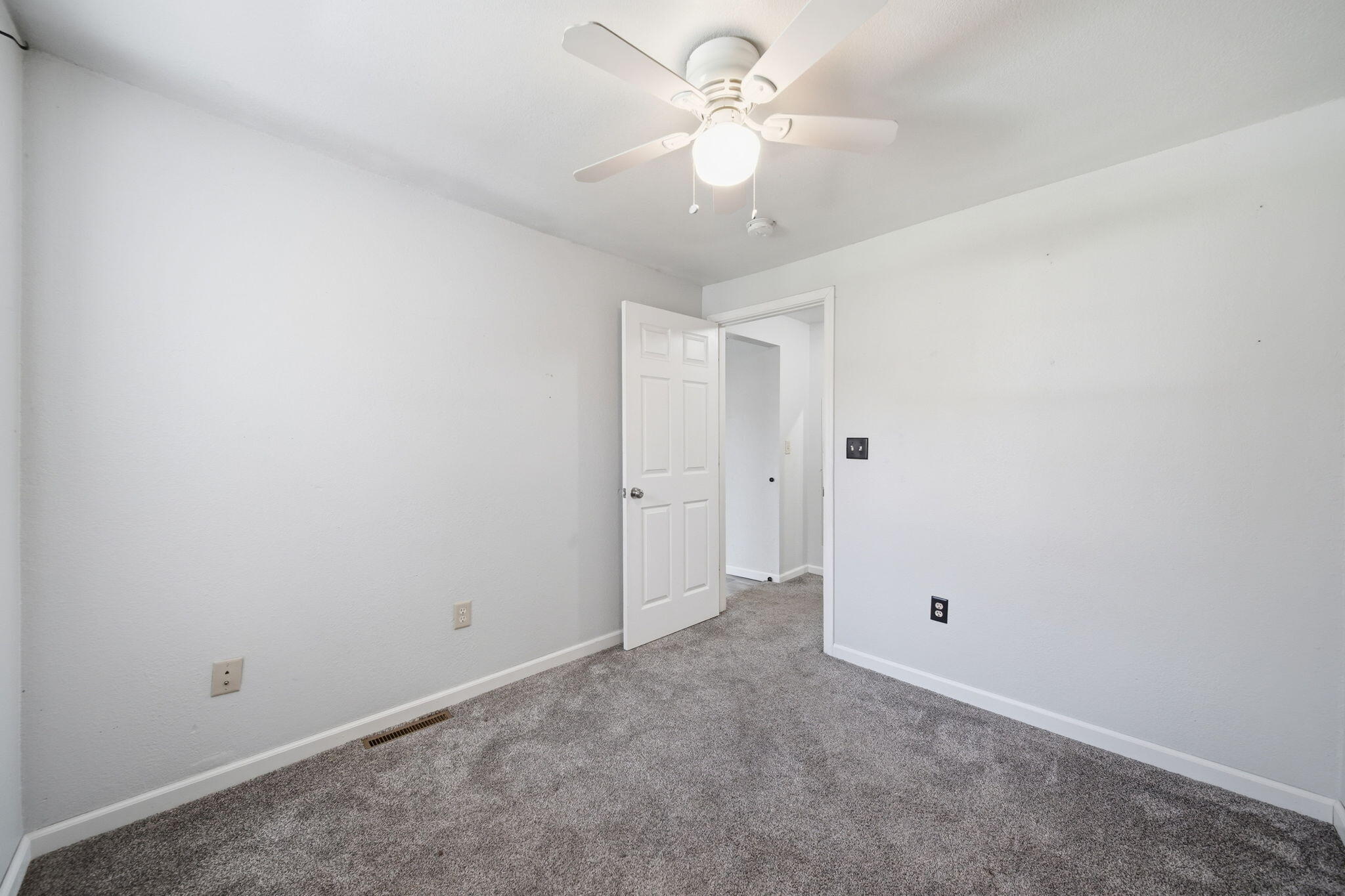 174 Long Avenue Michigan Center, MI 49254 - Photo 16 of 38 16