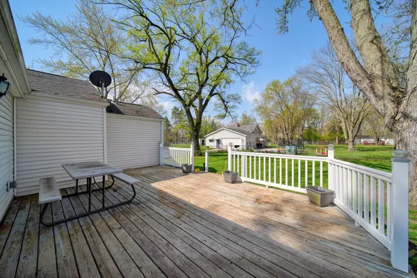 $220,000 | 174 Long Avenue, Michigan Center, MI 49254