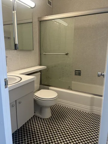 $3,200 | 4800 South Chicago Beach Drive, Unit 2212, Chicago, IL 60615