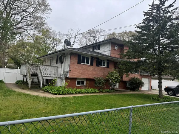 $5,000 | 26 Jefferson Avenue, Amityville, NY 11701