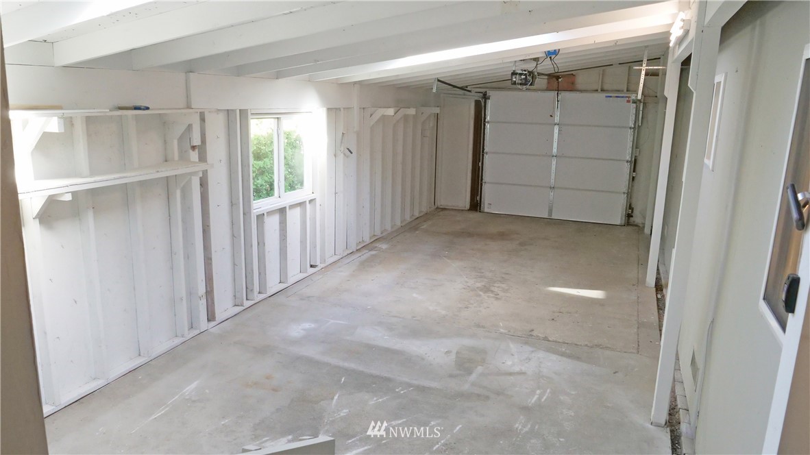 1128 Lake View Circle Bothell, WA 98021 - Photo 20 of 25 a view of empty room