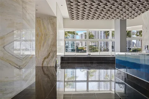 $635,000 | 325 South Biscayne Boulevard, Unit 4022, Miami, FL 33131