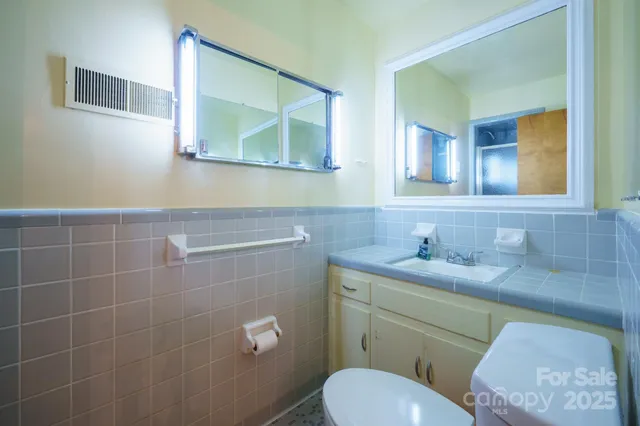 $370,000 | 216 Country Club Road, Shelby, NC 28150