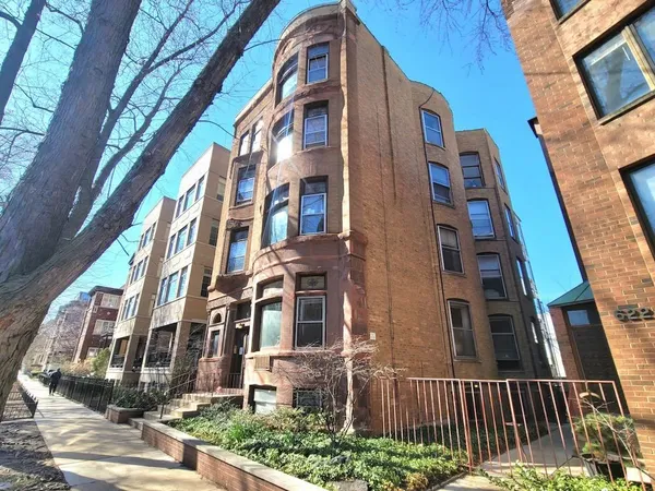 $1,890 | 626 West Wellington Avenue, Unit GR, Chicago, IL 60657