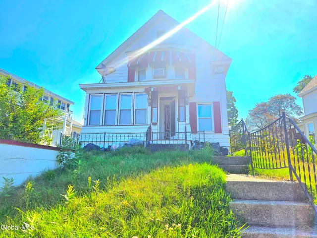 $165,000 | 2734 Broadway, Schenectady, NY 12306