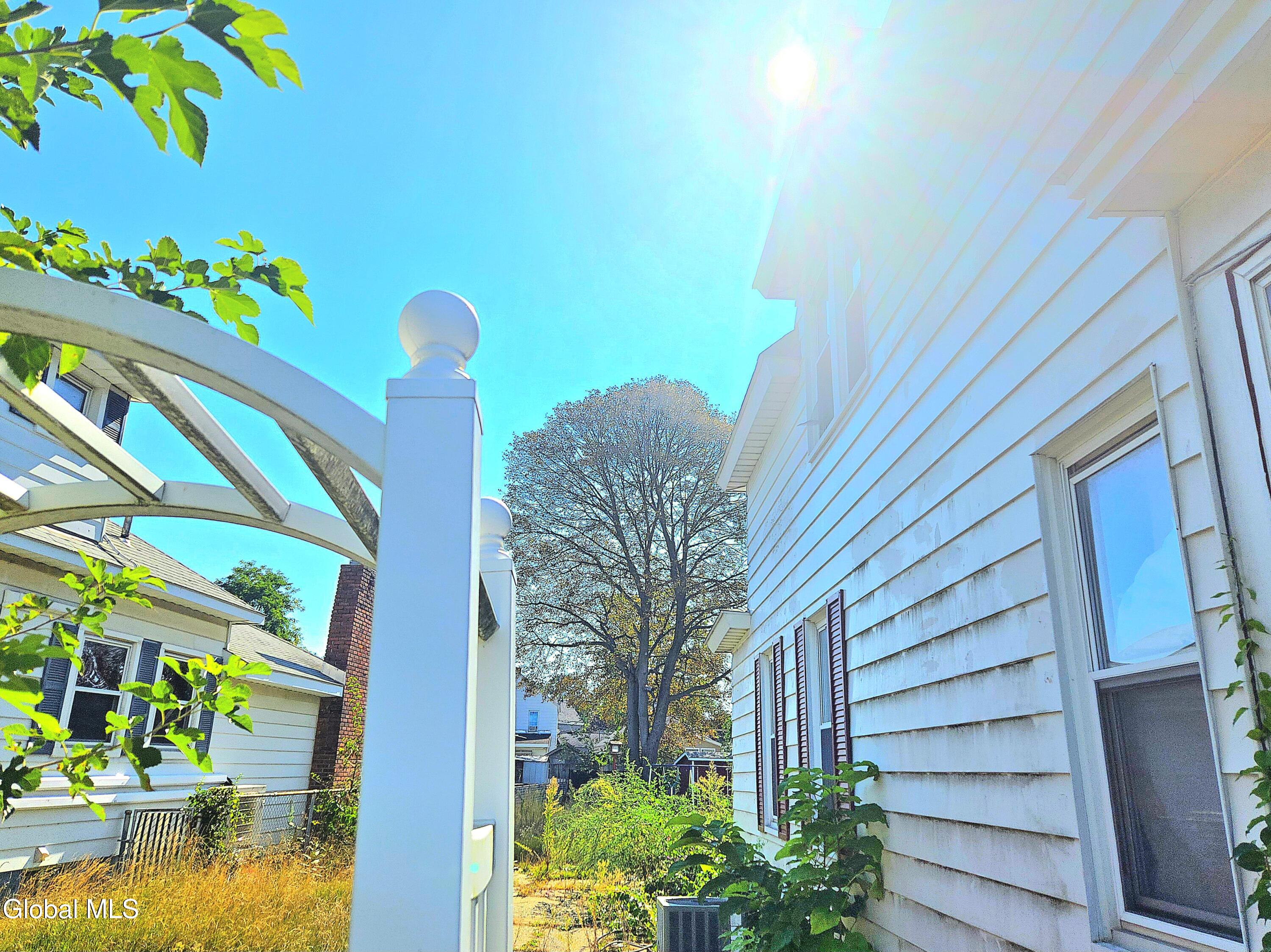 2734 Broadway Schenectady, NY 12306 - Photo 3 of 13 20250912_103545