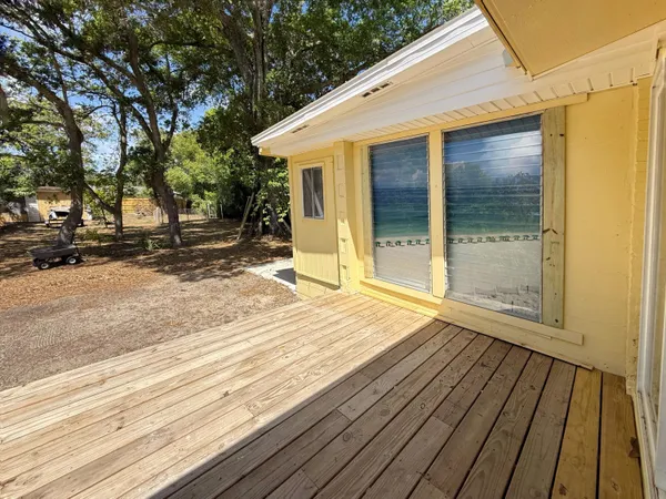 $2,500 | 244 Greenbrier Drive Northeast, Fort Walton Beach, FL 32547