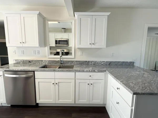 $2,500 | 244 Greenbrier Drive Northeast, Fort Walton Beach, FL 32547