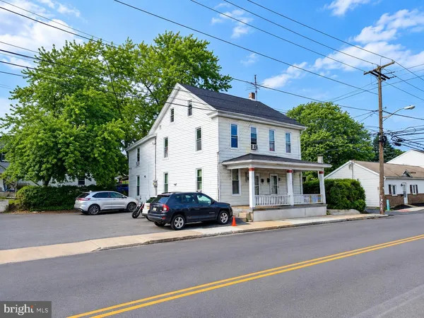 $575,000 | 37-39 East Willow Street, Elizabethtown, PA 17022