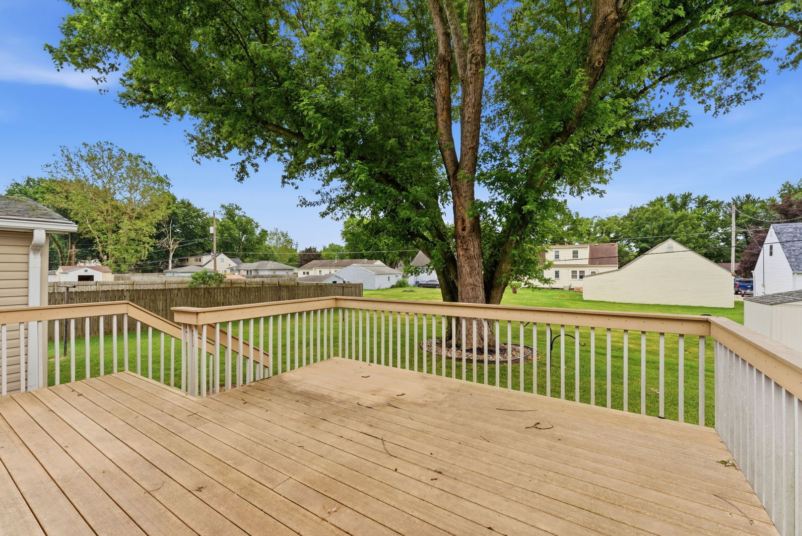 4620 50th Avenue Moline, IL 61265 - Photo 8 of 38