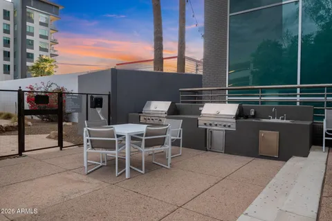 $475,000 | 1 East Lexington Avenue, Unit 1001, Phoenix, AZ 85012