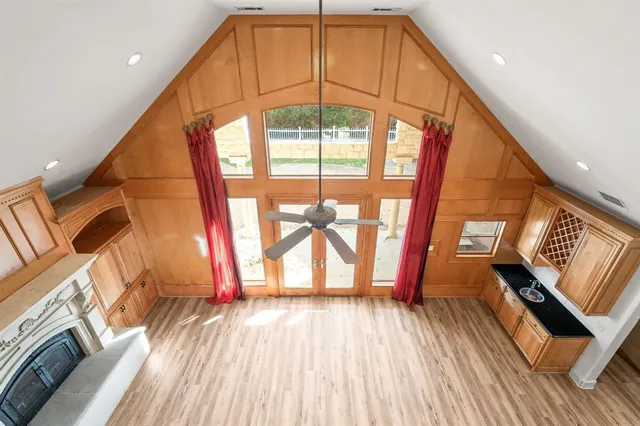 a view of an entryway