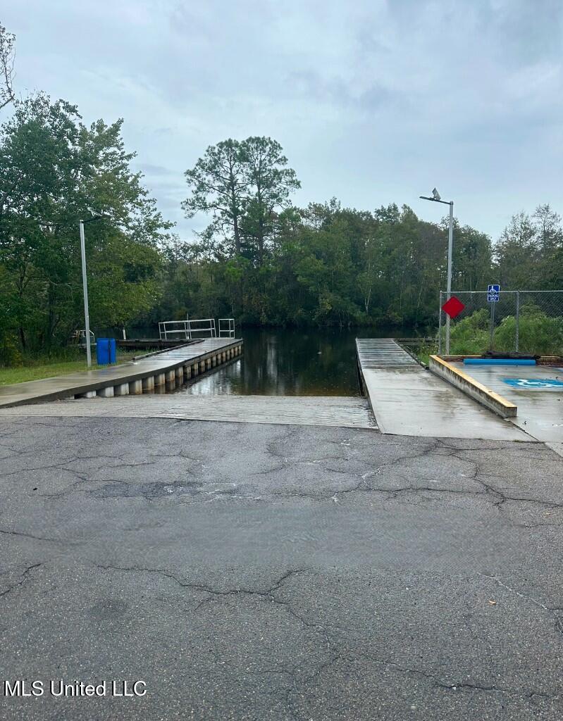 22 Cherokee Place Kiln, MS 39556 - Photo 3 of 12 01