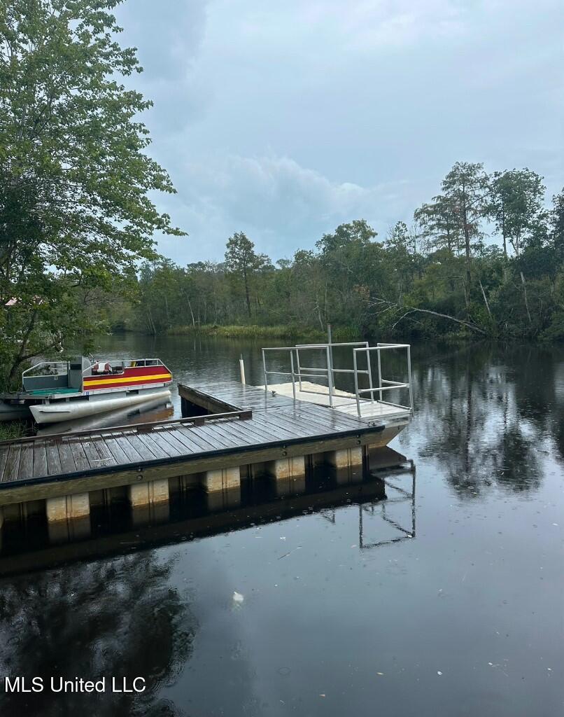 22 Cherokee Place Kiln, MS 39556 - Photo 4 of 12 02
