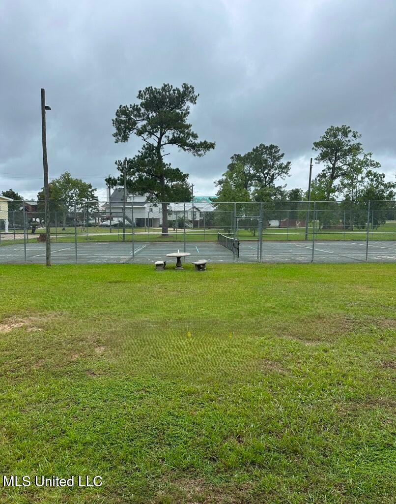 22 Cherokee Place Kiln, MS 39556 - Photo 7 of 12 05