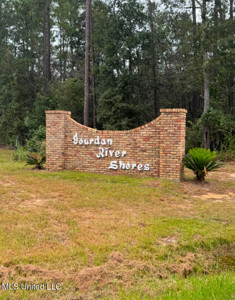 22 Cherokee Place Kiln, MS 39556 - Photo 10 of 12 08