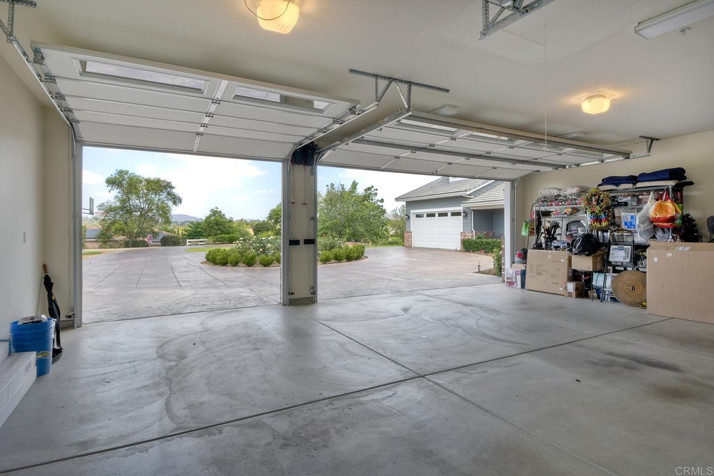 1494 Meredith Road Fallbrook, CA 92028 - Photo 39 of 47 a view of the back of the room