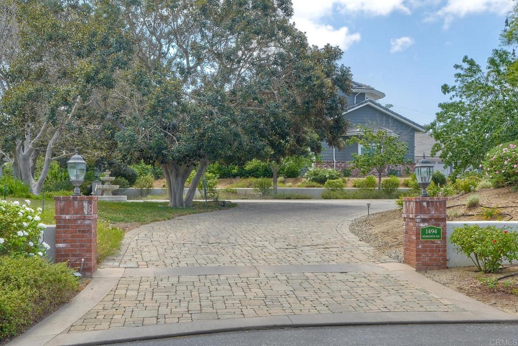 1494 Meredith Road Fallbrook, CA 92028 - Photo 46 of 47 a view of a street with houses