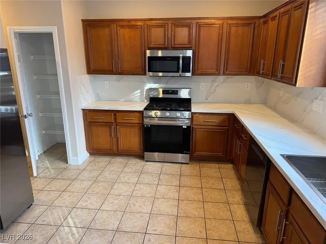 $2,290 | 9279 West Tonkawa Avenue, Las Vegas, NV 89178