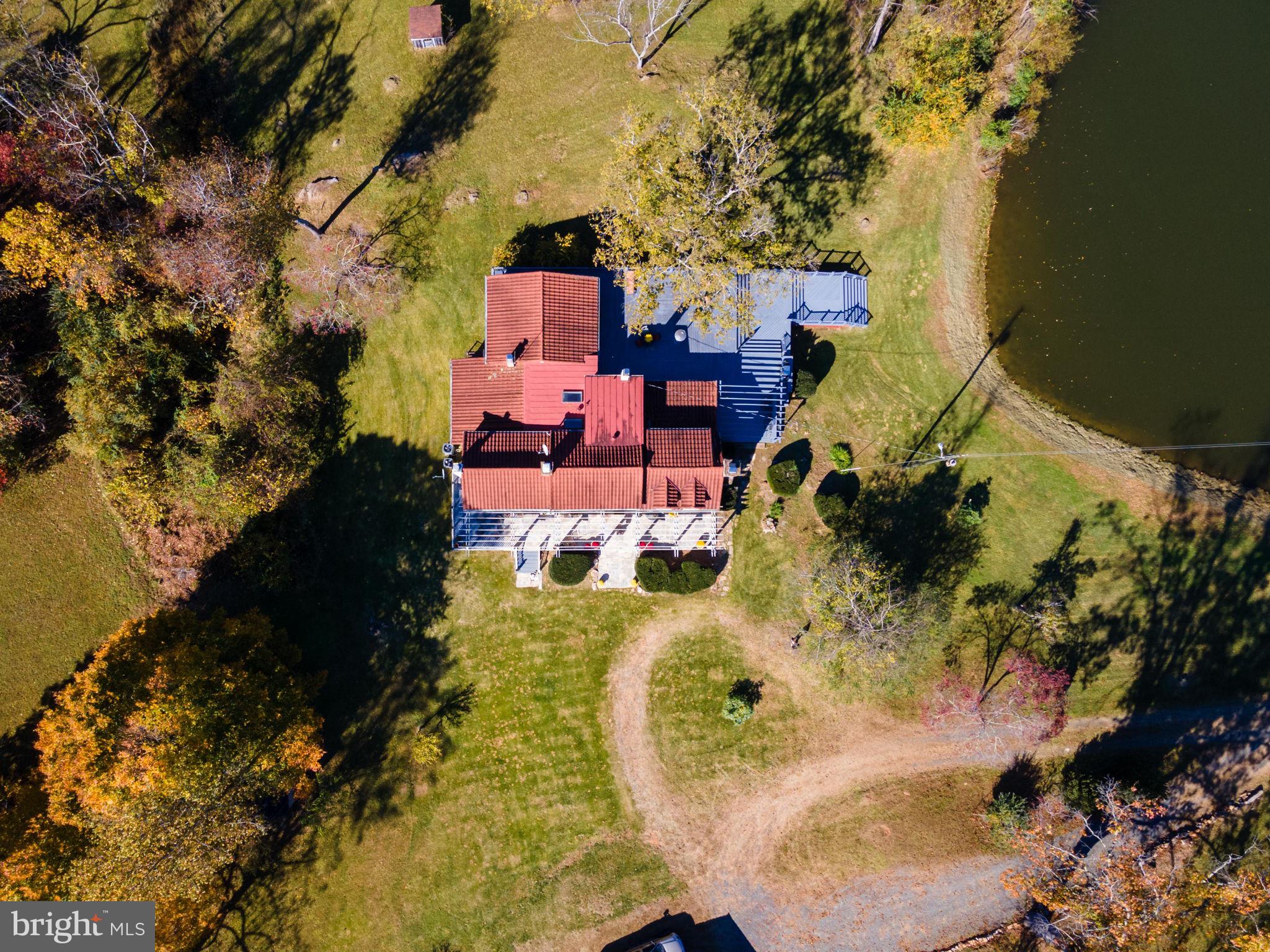 7054 Wilson Road Marshall, VA 20115 - Photo 5 of 65