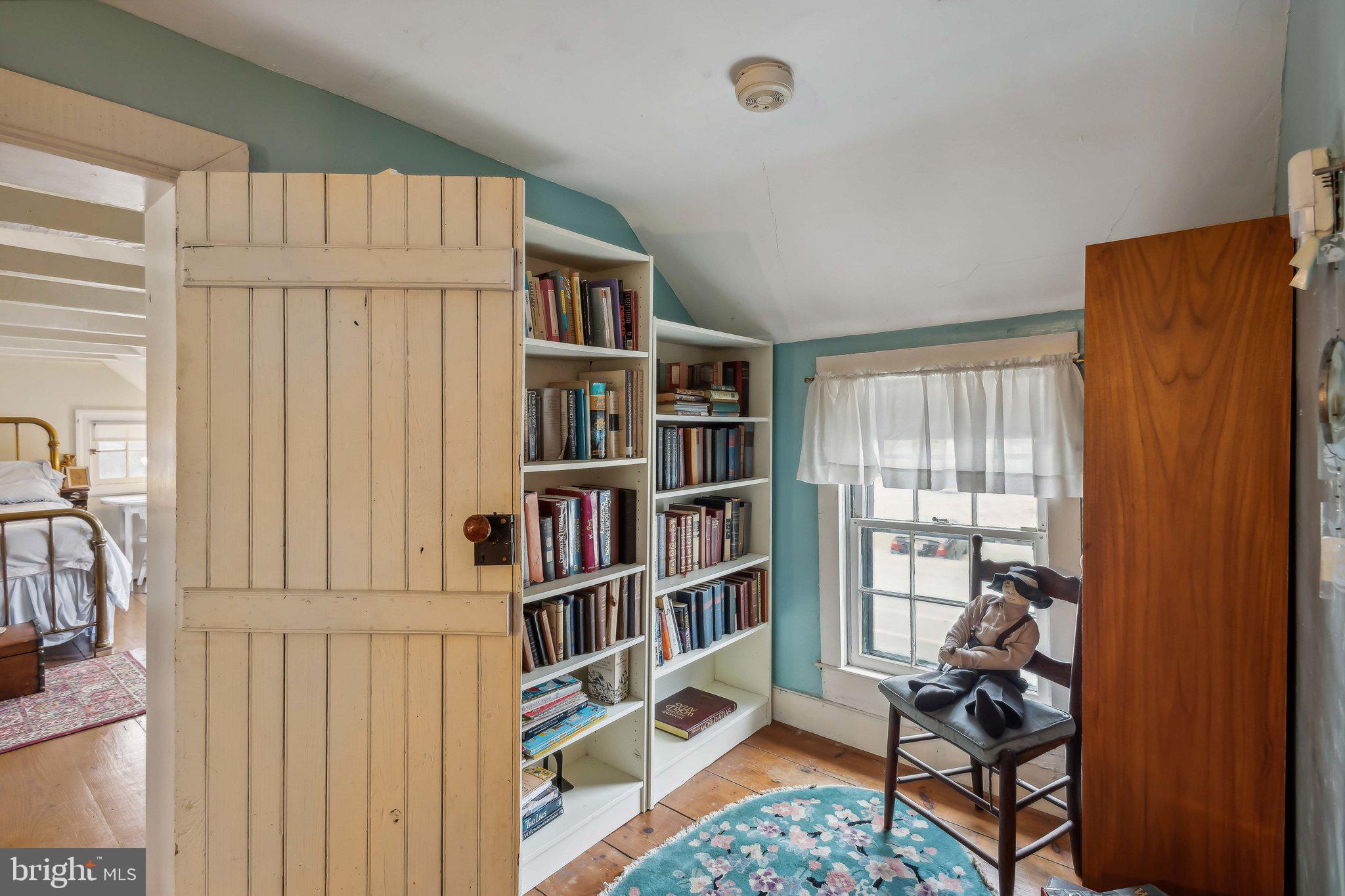 7054 Wilson Road Marshall, VA 20115 - Photo 57 of 65 Upper Floor Hallway