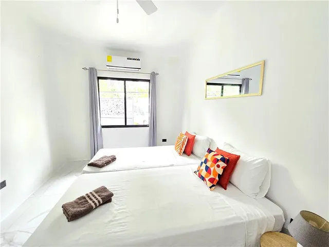 $475,000 | 15 Tali C Street, Aurora, OTHER 60504