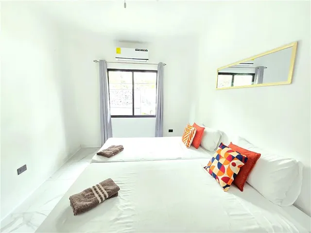 $475,000 | 15 Tali C Street, Aurora, OTHER 60504