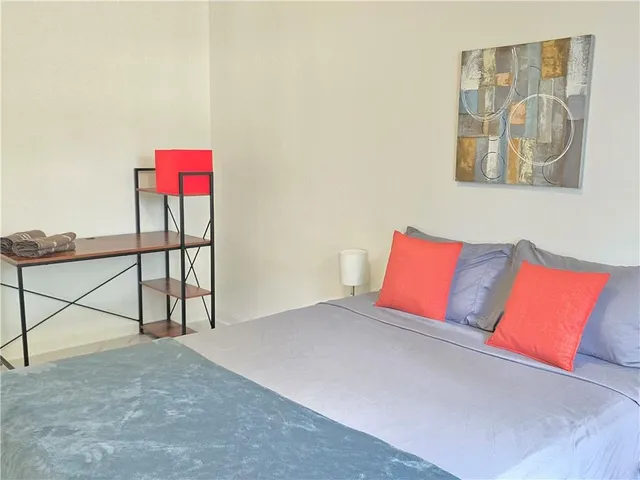 $475,000 | 15 Tali C Street, Aurora, OTHER 60504