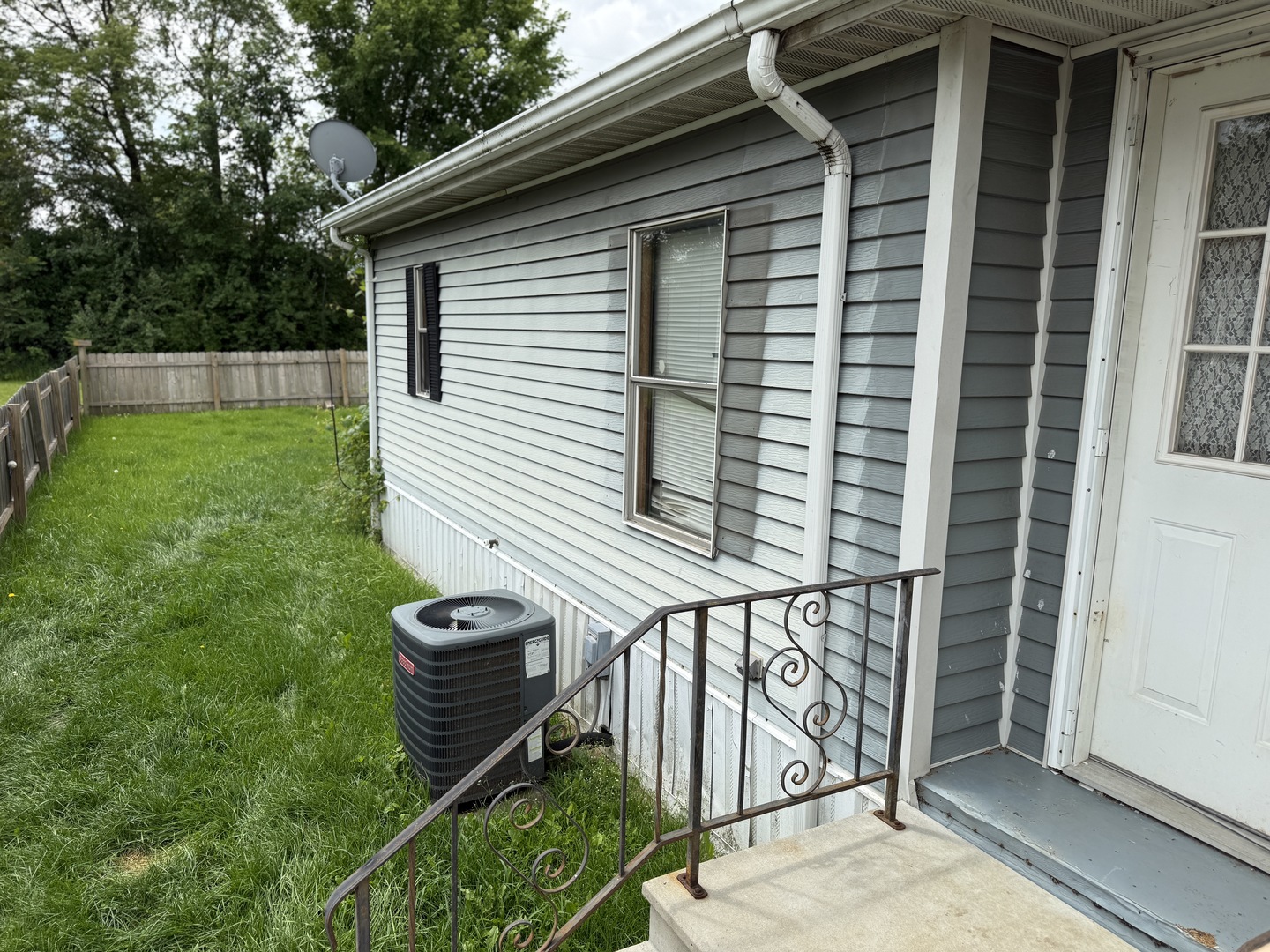 609 Tanglewood Road Matteson, IL 60443 - Photo 5 of 18
