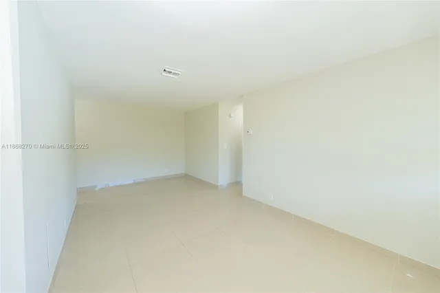 $1,800 | Kelsey City, Lake Park, FL 33403